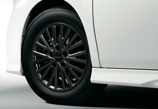Ｍ*Ｓ様 【値下げ中】ホンダ 純正ホイール17インチ ステップワゴンモデューロX HVも設定！ ステップワゴンのモデューロXがマイチェンでスパーダ顔に