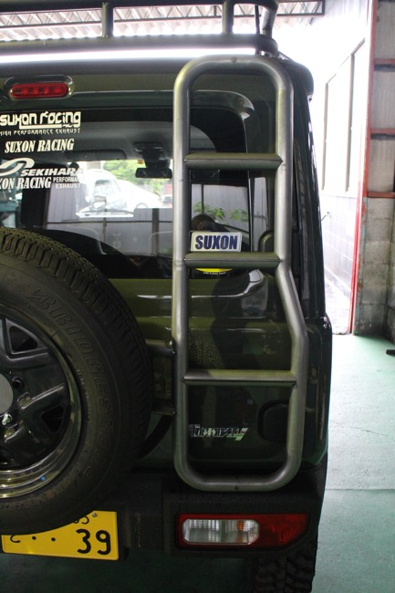 新型ジムニー用 SUXON RACING リアラダー・ラック