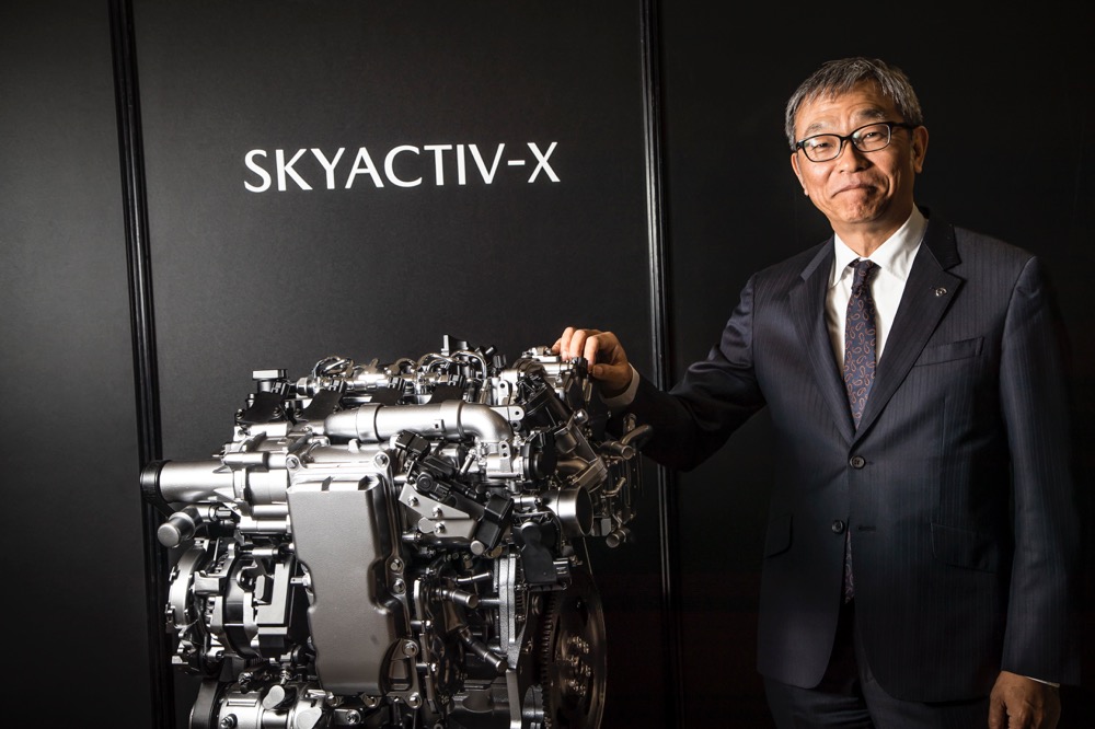 スカイアクティブXはレギュラーもハイオクもOK。燃費もパワーも出る