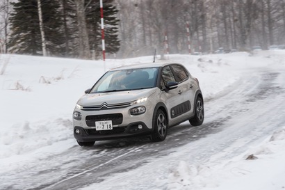 オールシーズンタイヤでゲレンデまで無事に行って帰ってこられるのか