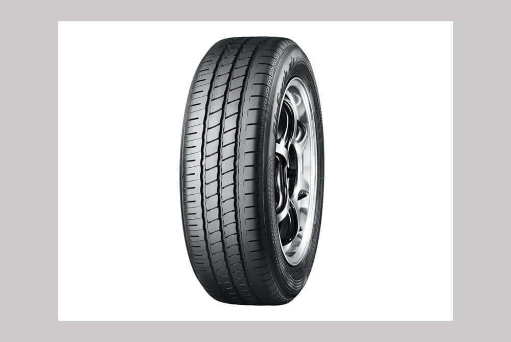 最新号＞ドライバー2025年12月号が発売。カローラクロスGR