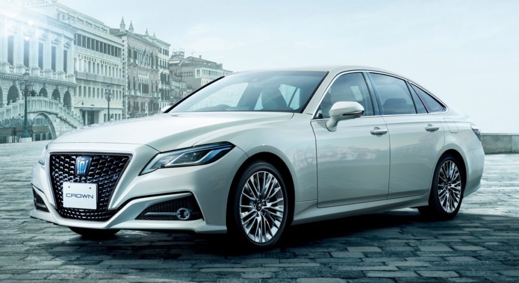 さらに快適＆上質仕立て！クラウン65周年を記念した特別仕様車を発売