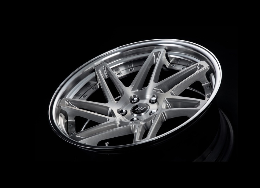 ツイスティ＆ディープコンケイブを 大胆に履きこなせ！ WORK 「ZEAST