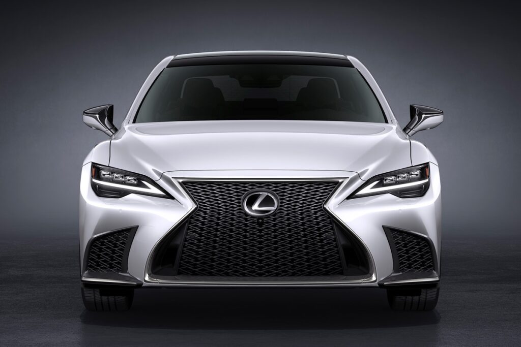 レクサスLS改良モデルを世界初公開。高速道路は「Lexus Teammate」で