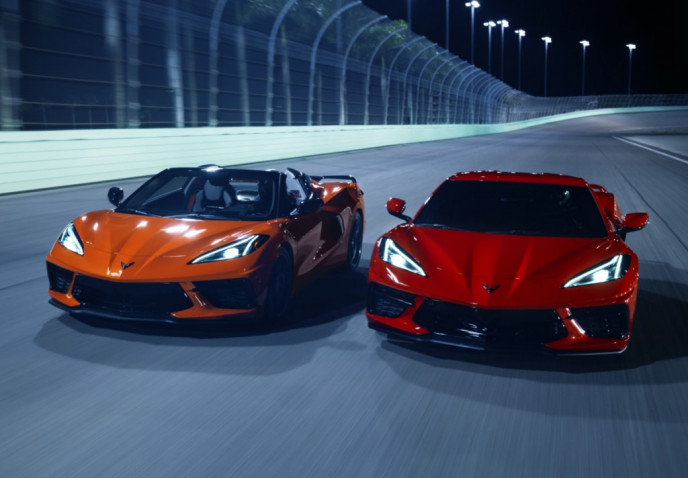 レア品箱入コルベットハ－ドトップ 史上初のミッドシップ、右ハンドル。そしてハードトップの