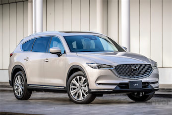 マツダの旗艦SUV「CX-8」がさらなる高みへ。一部改良で内外装や走りの  