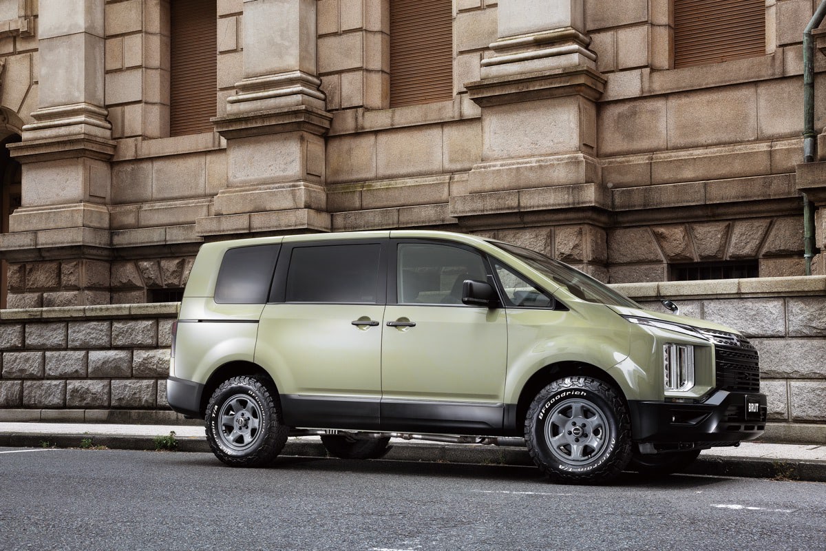 デリカD:5用厳選ホイール】スチール風のアルミ！「トライスター