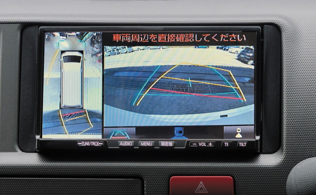 ハイエースにも好適！市販ナビで視界をサポートする便利アイテム 