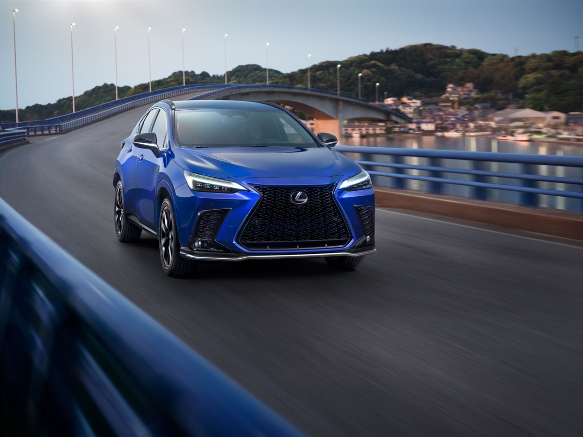 レクサスが新型NXを世界初公開。次世代デザイン…さらにPHEVも