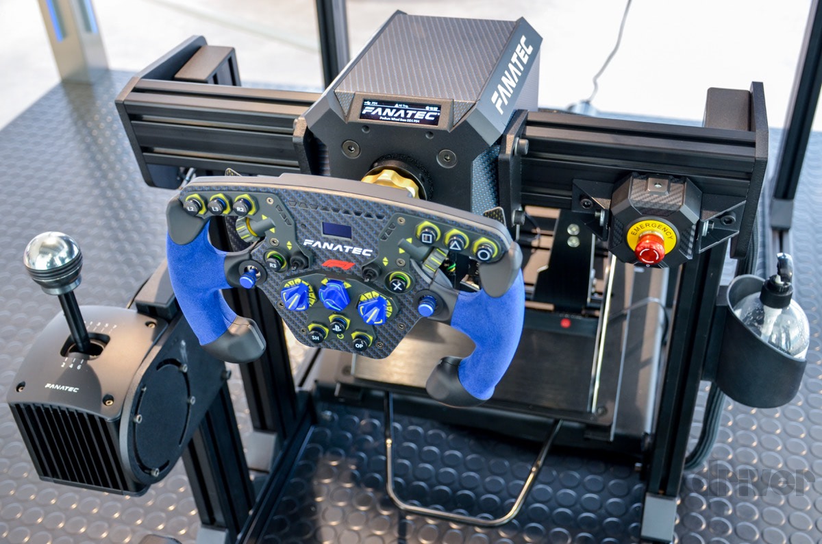 ドライビングとはなんだ」な、STIギャラリー三鷹の新企画展示を