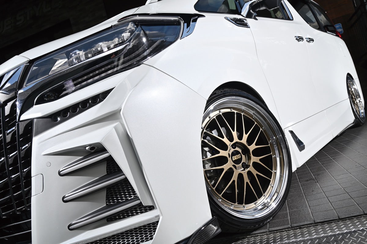 トヨタ ヴェルファイア カラーサンプル カスタム BBS ローダウン 改造 トヨタ ヴェルファイア カラーサンプル カスタム BBS ローダウン