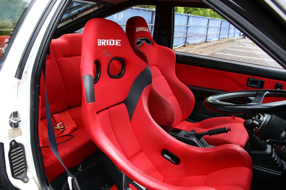 AE86トレノを自らイジり、「昭和の走り屋スタイル」を貫く27歳の愛車