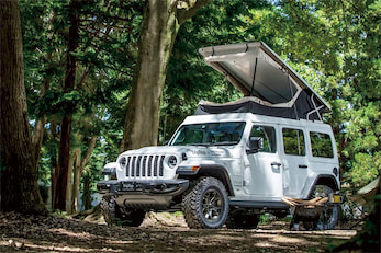 TripTop Jeep 車中泊を超えた 車上泊 で 旅のスタイルがさらに広がる クルマ好きの 知りたい がここに