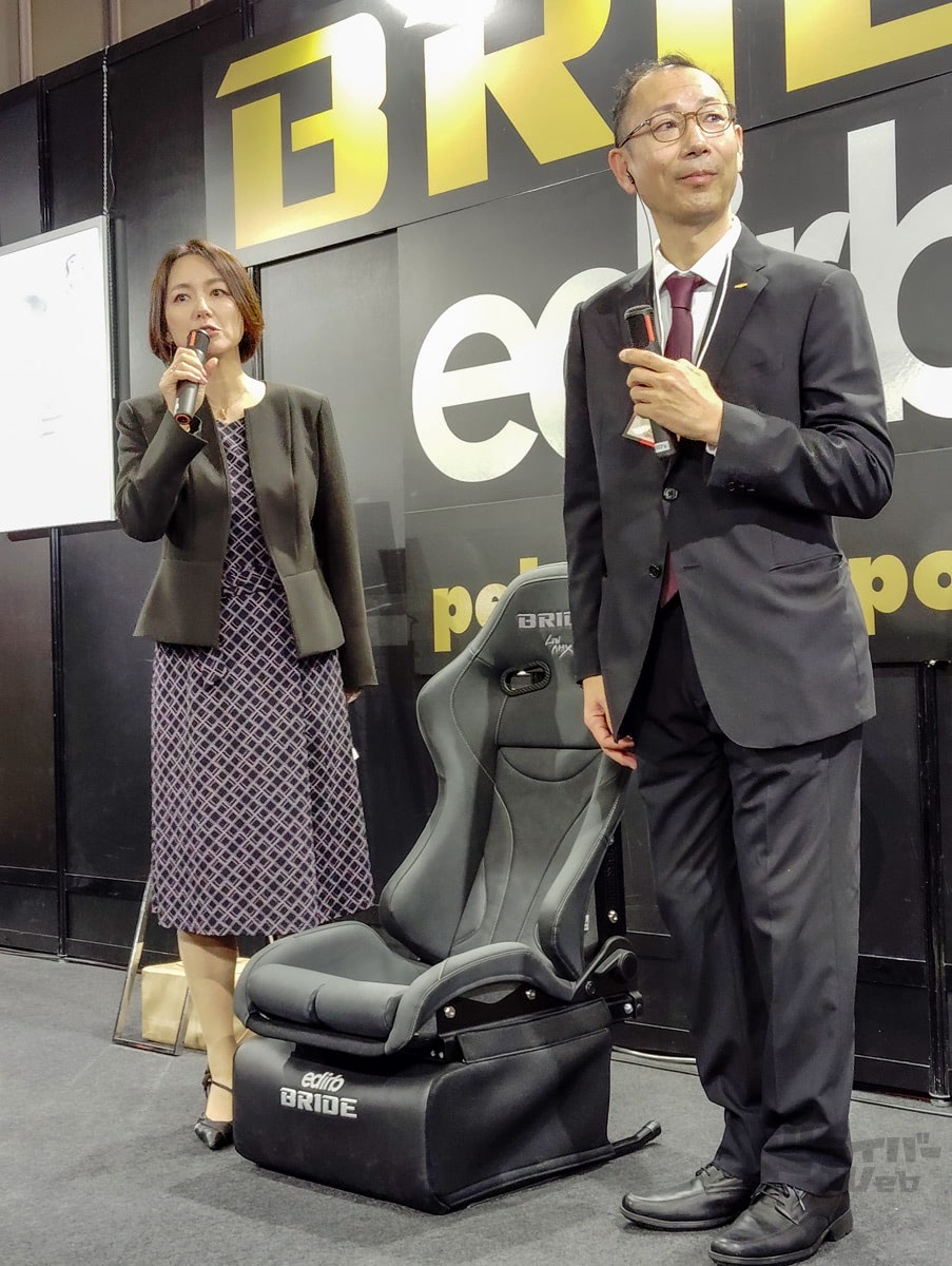 激熱の「ブリッド」ブース！最新シートはスピーカー内蔵!? 豪華ゲスト