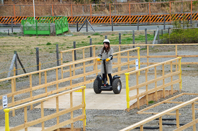 セグウェイが手軽に楽しめる 世界最大規模のモビリティロボットテーマパーク Segway Base に行こう ドライバーweb クルマ好きの 知りたい がここに