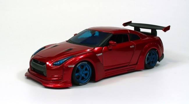 アオシマのオンラインショップ限定で 1/24スケールのダイキャスト